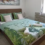 Lägenhet Apartman Lara *