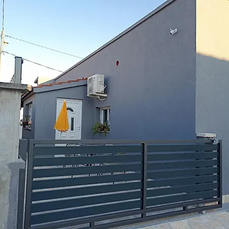 Apartman Lara * 자다르
